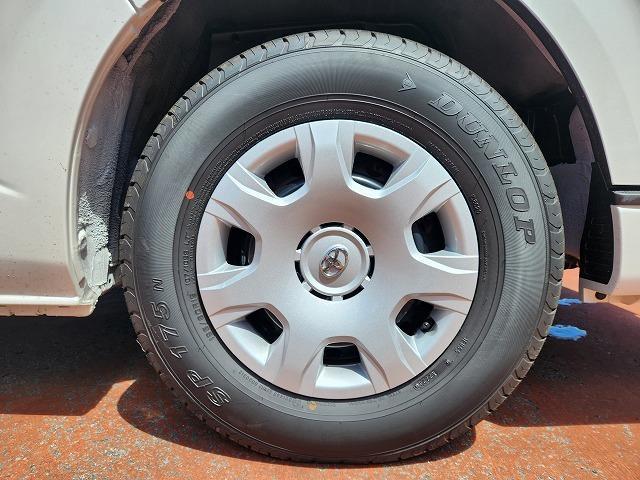 ハイエースワゴン グランドキャビン　ナビ　全方位カメラ　クリアランスソナー　衝突軽減ブレーキ　車線逸脱警報　スマートキー　ＥＴＣ　電動格納ドアミラー　電動スライドドア　禁煙車　ＬＥＤヘッドライト　１００Ｖ電源　１０人乗り（57枚目）