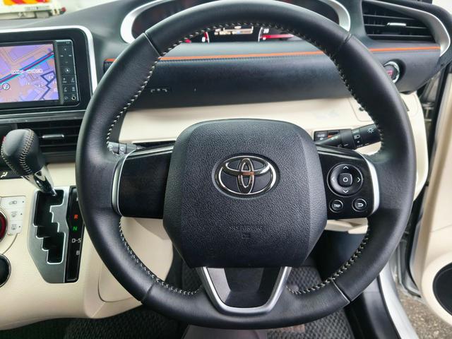 シエンタ Ｇ　７人乗り　純正ＨＤＤナビ　バックカメラ　両側パワースライドドア　ＬＥＤヘッドライト　純正前後ドラレコ　トヨタセーフティセンス　レーンアシスト　オートハイビーム　スマートエントリー　スペアキー　ＥＴＣ（15枚目）