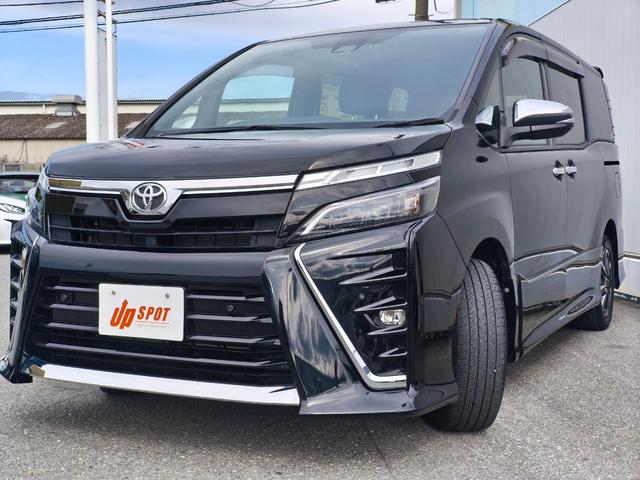 ヴォクシー ＺＳ　煌ＩＩＩ　７人乗り　純正ＳＤナビ　バックカメラ　両側パワースライドドア　バックドアイージークローザー　パーキングサポートブレーキ　クルーズコントロール　ＬＥＤヘッドライト　純正フロントドラレコ　ＥＴＣ　ＴＶ（9枚目）