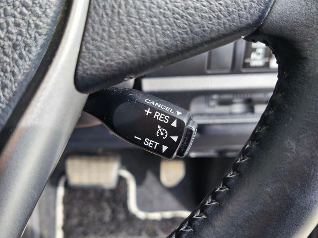 ヴォクシー ＺＳ　煌ＩＩＩ　７人乗り　純正ＳＤナビ　バックカメラ　両側パワースライドドア　バックドアイージークローザー　パーキングサポートブレーキ　クルーズコントロール　ＬＥＤヘッドライト　純正フロントドラレコ　ＥＴＣ　ＴＶ（18枚目）