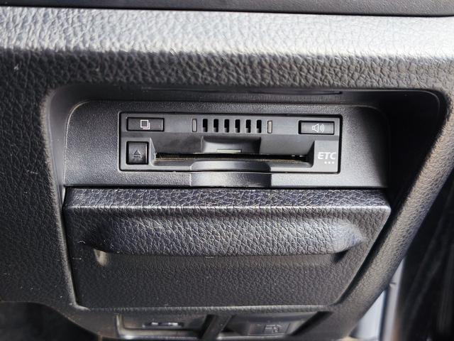 ヴォクシー ＺＳ　煌ＩＩＩ　７人乗り　純正ＳＤナビ　バックカメラ　両側パワースライドドア　バックドアイージークローザー　パーキングサポートブレーキ　クルーズコントロール　ＬＥＤヘッドライト　純正フロントドラレコ　ＥＴＣ　ＴＶ（24枚目）