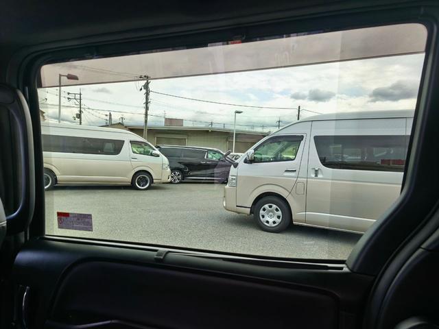 ヴォクシー ＺＳ　煌ＩＩＩ　７人乗り　純正ＳＤナビ　バックカメラ　両側パワースライドドア　バックドアイージークローザー　パーキングサポートブレーキ　クルーズコントロール　ＬＥＤヘッドライト　純正フロントドラレコ　ＥＴＣ　ＴＶ（33枚目）