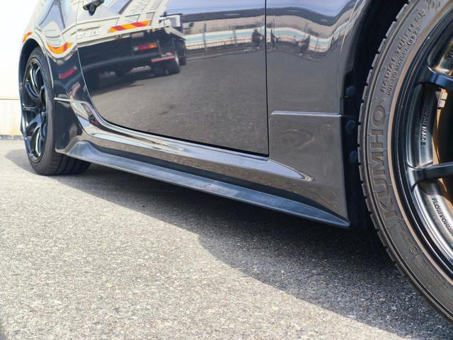 ８６ ＧＴ　６速ＭＴ　ＴＲＤフロント・サイドエアロ　トランクスポイラー　ブリッツ車高調　エアサクションキット　純正ナビ　Ｂカメラ　クルーズコントロール　ＥＴＣ　アドバンスポーツ１８インチアルミ　スペアキー（11枚目）