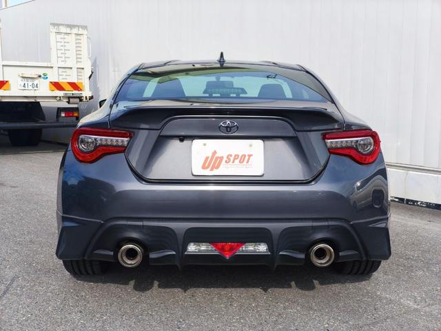 ８６ ＧＴ　６速ＭＴ　ＴＲＤフロント・サイドエアロ　トランクスポイラー　ブリッツ車高調　エアサクションキット　純正ナビ　Ｂカメラ　クルーズコントロール　ＥＴＣ　アドバンスポーツ１８インチアルミ　スペアキー（15枚目）