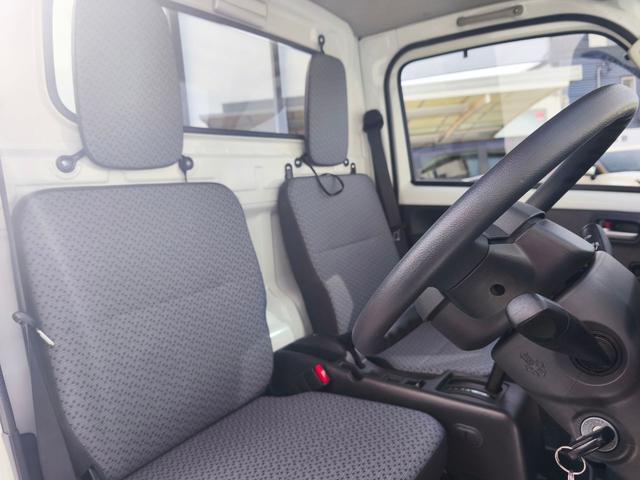 キャリイトラック 60周年記念車 デュアルカメラブレーキサポート レーンアシスト HIDヘッドライト エアコン パワステ パワーウィンドゥ ETC 純正オーディオ ワイヤレスキー 荷室ラバーマット スペアキー(14枚目)