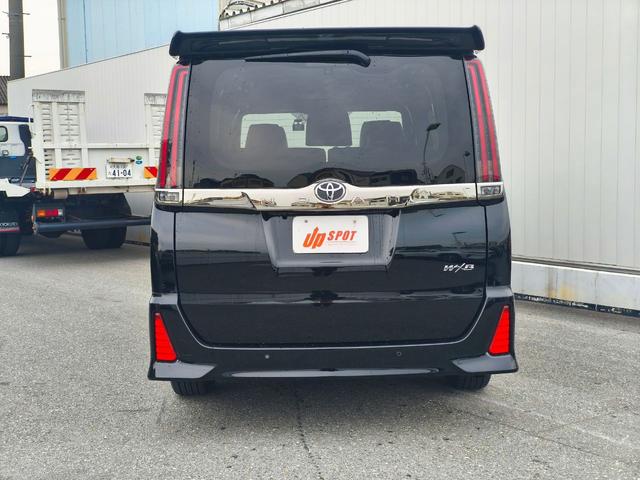 ノア Ｓｉ　ダブルバイビーＩＩＩ　純正１０インチナビ　純正１２インチ後席モニター　純正前後ドラレコ　純正リアルーフスポイラー　リアオートエアコン　クルーズコントロール　パーキングサポートブレーキ　両側パワースライドドア　スペアキー（12枚目）