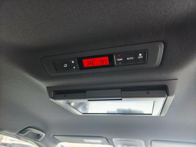 ノア Ｓｉ　ダブルバイビーＩＩＩ　純正１０インチナビ　純正１２インチ後席モニター　純正前後ドラレコ　純正リアルーフスポイラー　リアオートエアコン　クルーズコントロール　パーキングサポートブレーキ　両側パワースライドドア　スペアキー（32枚目）