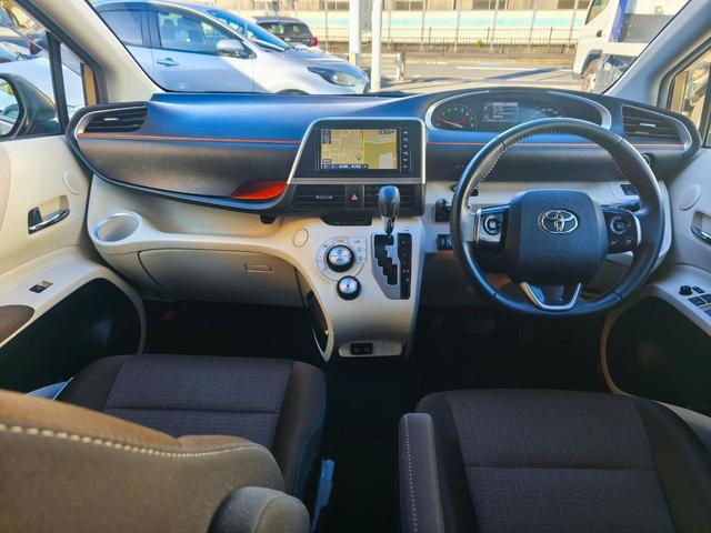 シエンタ 　Ｇ　ウェルキャブ　助手席回転チルトシート車タイプＡ　純正ナビ　パノラミックビューモニター　７人乗り　前後ドラレコ　パーキングサポートブレーキ　　ＬＥＤヘッドライト　両側パワースライドドア　スペアキー（13枚目）