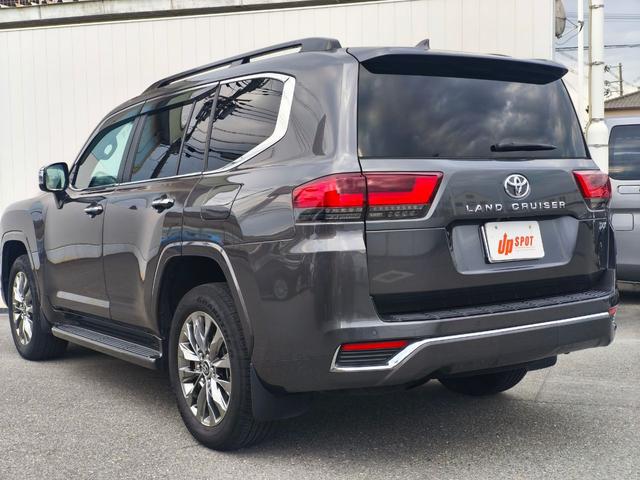 ランドクルーザー ZX JBLプレミアムサウンド リアエンターテイメントシステム 電動デフロック ルーフレール クールBOX 寒冷地仕様 空気圧警報システム 純正フロントドラレコ シートベンチレーション スペアキー(3枚目)