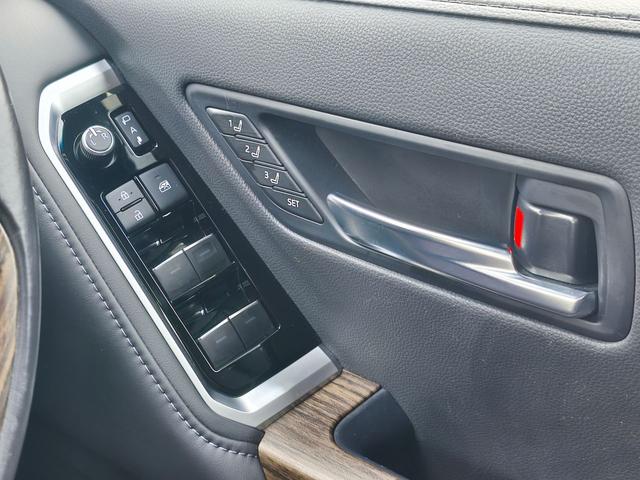 ランドクルーザー ZX JBLプレミアムサウンド リアエンターテイメントシステム 電動デフロック ルーフレール クールBOX 寒冷地仕様 空気圧警報システム 純正フロントドラレコ シートベンチレーション スペアキー(26枚目)