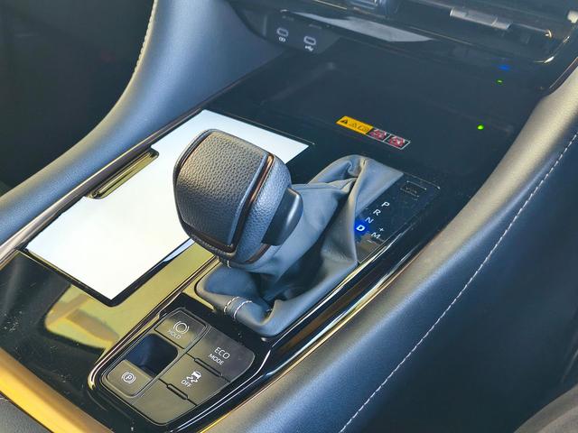 アルファード Ｚ　モデリスタフルエアロ　純正後席モニター　左右独立ムーンルーフ　ユニバーサルステップ　デジタルインナーミラー　ヘッドアップディスプレイ　パノラミックビューモニター　シートベンチレーション　スペアキー（24枚目）