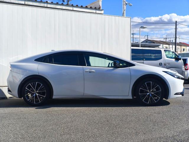プリウス Z ディスプレイオーディオプラス パノラミックビューモニター デジタルインナーミラー 前後ドラレコ ブラインドスポットモニター アドバンストパーク 前席シートベンチレーション パワーバックドア スペアキー(11枚目)