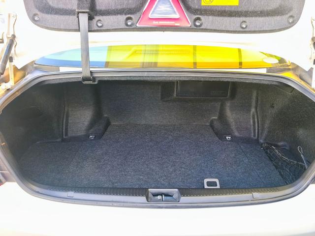 クラウン ロイヤルサルーンＧ　法人ワンオーナー　純正ＨＤＤナビ　バックカメラ　クリアランスソナー　左サイドモニター　全ドアイージークローザー　全席パワーシート　電動フェンダーポール　スペアタイヤ　ＨＩＤヘッドライト　ＥＴＣ（39枚目）