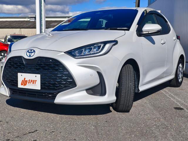 ヤリス ハイブリッドＧ　ディスプレイオーディオ　バックカメラ　ブラインドスポットモニター　安心降車アシスト　前席シートヒーター　３灯式ＬＥＤヘッドライト　ＡＣＣ　ＥＴＣ２．０　ミラー型前後ドラレコ　ＨＤＭＩ再生　スペアキー（9枚目）