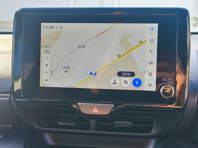 ヤリス ハイブリッドＧ　ディスプレイオーディオ　バックカメラ　ブラインドスポットモニター　安心降車アシスト　前席シートヒーター　３灯式ＬＥＤヘッドライト　ＡＣＣ　ＥＴＣ２．０　ミラー型前後ドラレコ　ＨＤＭＩ再生　スペアキー（20枚目）