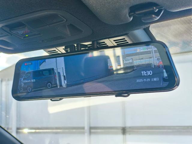 ヤリス ハイブリッドＧ　ディスプレイオーディオ　バックカメラ　ブラインドスポットモニター　安心降車アシスト　前席シートヒーター　３灯式ＬＥＤヘッドライト　ＡＣＣ　ＥＴＣ２．０　ミラー型前後ドラレコ　ＨＤＭＩ再生　スペアキー（25枚目）