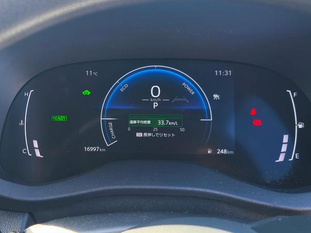 ヤリス ハイブリッドＧ　ディスプレイオーディオ　バックカメラ　ブラインドスポットモニター　安心降車アシスト　前席シートヒーター　３灯式ＬＥＤヘッドライト　ＡＣＣ　ＥＴＣ２．０　ミラー型前後ドラレコ　ＨＤＭＩ再生　スペアキー（28枚目）