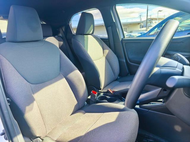 ヤリス ハイブリッドＧ　ディスプレイオーディオ　バックカメラ　ブラインドスポットモニター　安心降車アシスト　前席シートヒーター　３灯式ＬＥＤヘッドライト　ＡＣＣ　ＥＴＣ２．０　ミラー型前後ドラレコ　ＨＤＭＩ再生　スペアキー（29枚目）