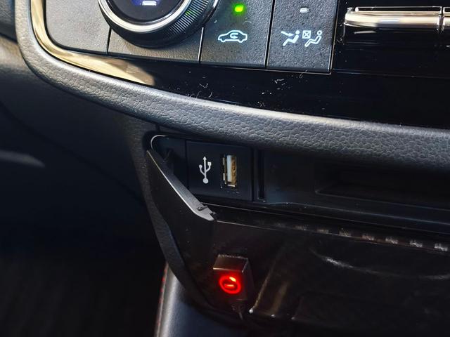 クラウンハイブリッド RS 後期型 12.3インチナビ パノラミックビューモニター ヘッドアップディスプレイ ブラインドスポットモニター 前席パワーシート&シートヒーター ステアリングヒーター ハーフレザーシート スペアキー(23枚目)