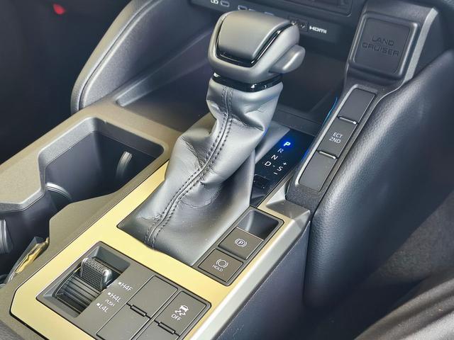 ランドクルーザー250 VX 12.3インチディスプレイオーディオ パノラミックビュー ムーンルーフ 前席シートベンチレーション ステアリングヒーター BSM パワーバックドア デジタルインナーミラー 前後ドラレコ スペアキー(26枚目)
