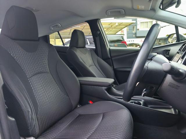 プリウス Ｓセーフティプラス　純正９インチナビ　バックカメラ　カラーヘッドアップディスプレイ　ＰＫＳＢ　コムテック前後ドラレコ　ＡＣＣ　レーンアシスト　フルセグＴＶ　ＤＶＤ　ＢＴ　ＥＴＣ２．０　スペアタイヤ　スペアキー（27枚目）