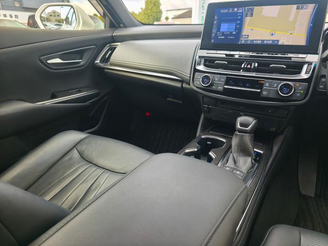 クラウンハイブリッド RSアドバンス 12.3インチナビ パノラミックビュー デジタルインナーミラー 本革シート 前席パワーシート&シートベンチレーション ステアリングヒーター ACC PKSB BSM スペアキー&カードキー(15枚目)