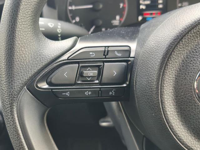 ヤリス X ディスプレイオーディオ 純正ナビキット パノラミックビューモニター ブラインドスポットモニター パーキングサポートブレーキ フルセグTV ETC 純正フロントドラレコ ACC スペアキー(17枚目)