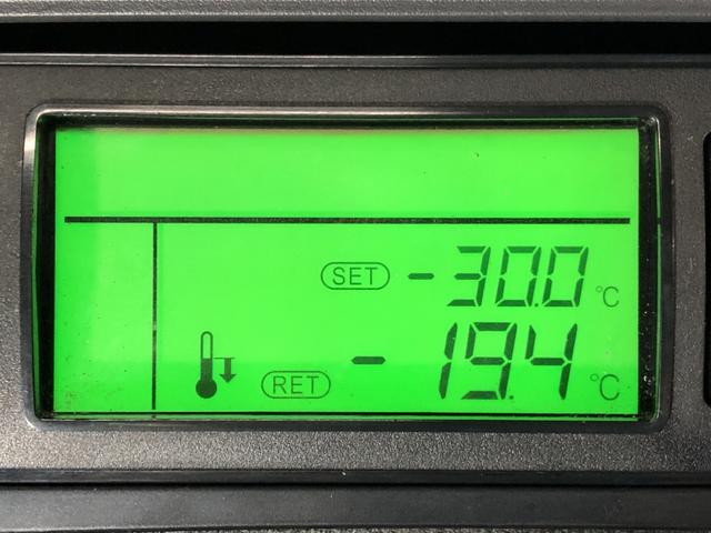 フォワード 　低温冷凍車　－３０℃設定　菱重コールドチェーン製　加温機能　スタンバイ付　リヤエアサス　ボディ長６．８ｍ　標準幅　２．７５ｔ積み（49枚目）