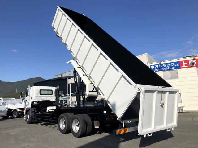 プロフィア 土砂禁深ダンプ 水密仕様 ロングダンプ 12.8t積載 新明和 舟底型 容積25.2KL 3軸1デフ ベッド付 リヤエアサス 7速MT(2枚目)