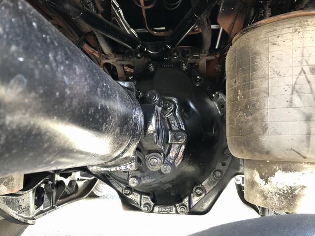 プロフィア 土砂禁深ダンプ 水密仕様 ロングダンプ 12.8t積載 新明和 舟底型 容積25.2KL 3軸1デフ ベッド付 リヤエアサス 7速MT(10枚目)