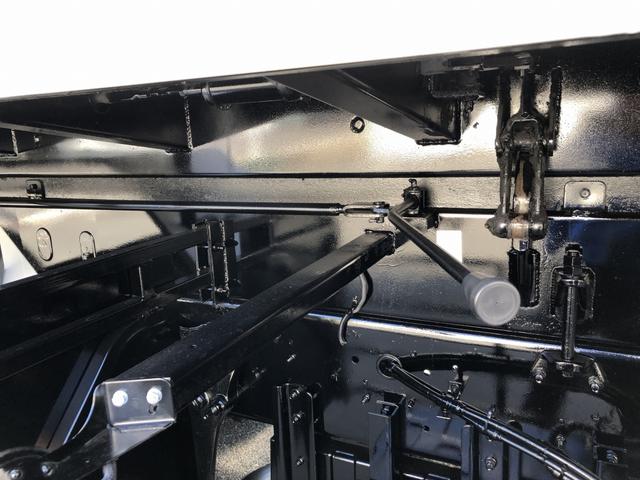 プロフィア 土砂禁深ダンプ 水密仕様 ロングダンプ 12.8t積載 新明和 舟底型 容積25.2KL 3軸1デフ ベッド付 リヤエアサス 7速MT(27枚目)