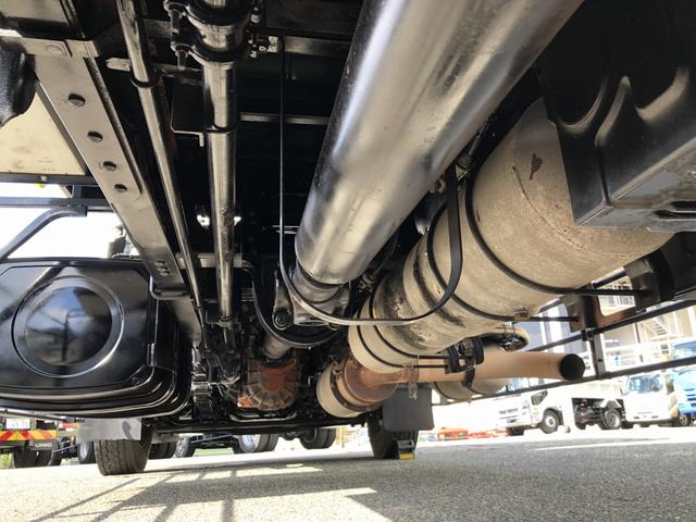 プロフィア 土砂禁深ダンプ 水密仕様 ロングダンプ 12.8t積載 新明和 舟底型 容積25.2KL 3軸1デフ ベッド付 リヤエアサス 7速MT(47枚目)