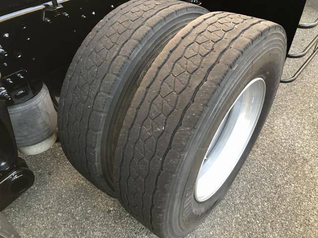 プロフィア 土砂禁深ダンプ 水密仕様 ロングダンプ 12.8t積載 新明和 舟底型 容積25.2KL 3軸1デフ ベッド付 リヤエアサス 7速MT(70枚目)