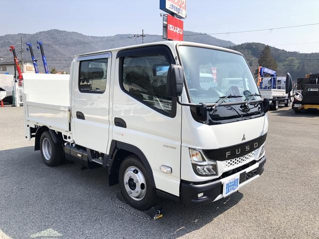 キャンター 　Ｗキャブ　平ボディ　２ｔ積載　垂直パワーゲート付　極東開発工業　昇降能力６００ｋｇ　標準　１０尺　全低床　４ナンバー　６人乗リ　リヤエアコン付（2枚目）