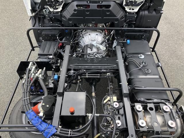 デュトロ 　ローダーダンプ　新明和工業製　３．７トン積載　ワイド　１１尺ミドル　高床　道板兼用リヤゲート　スライド用ラジコン付　角底ボディ　アドブルー不要（38枚目）