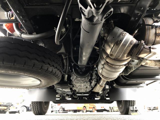 デュトロ 　ローダーダンプ　新明和工業製　３．７トン積載　ワイド　１１尺ミドル　高床　道板兼用リヤゲート　スライド用ラジコン付　角底ボディ　アドブルー不要（54枚目）