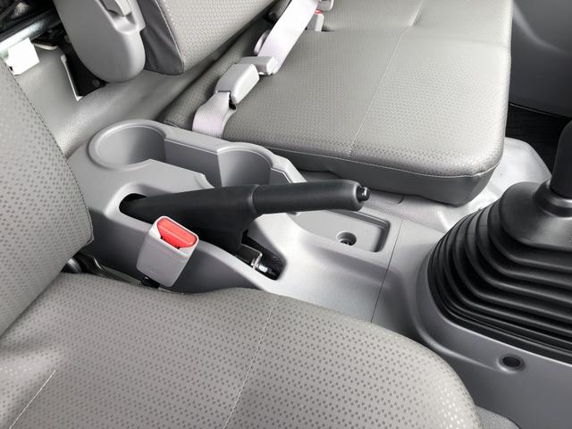デュトロ 　ローダーダンプ　新明和工業製　３．７トン積載　ワイド　１１尺ミドル　高床　道板兼用リヤゲート　スライド用ラジコン付　角底ボディ　アドブルー不要（67枚目）