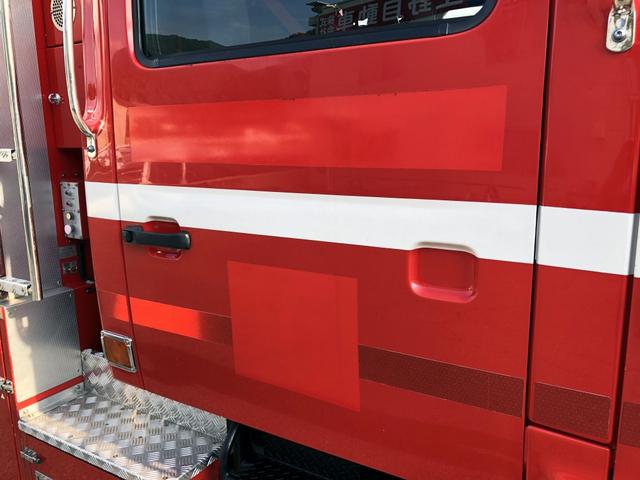 ヒノレンジャー 　増トン　救助工作車　消防車　モリタ製　Ｗキャブ　５人乗り　４ＷＤ　タダノ製３段クレーン付　前後ウインチ付　投光器　貫通式収納　ワイド角足アウトリガ（62枚目）