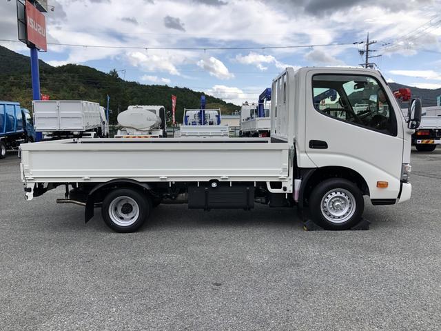 ダイナトラック 　平ボディ　１２５０ｋｇ積載　４ナンバー　ガソリン車　３．１ｍボディ　Ｗタイヤ　標準幅　１０尺　低床ジャストロー　木製あおり３方開（23枚目）