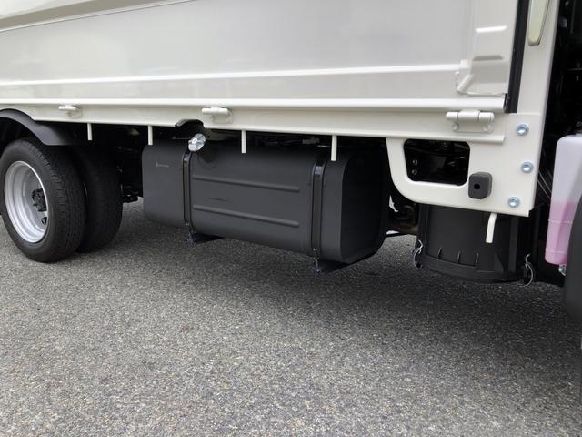 ダイナトラック 　平ボディ　１２５０ｋｇ積載　４ナンバー　ガソリン車　３．１ｍボディ　Ｗタイヤ　標準幅　１０尺　低床ジャストロー　木製あおり３方開（29枚目）