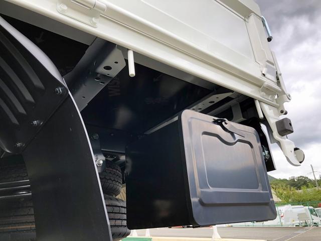 ダイナトラック 　平ボディ　１２５０ｋｇ積載　４ナンバー　ガソリン車　３．１ｍボディ　Ｗタイヤ　標準幅　１０尺　低床ジャストロー　木製あおり３方開（38枚目）