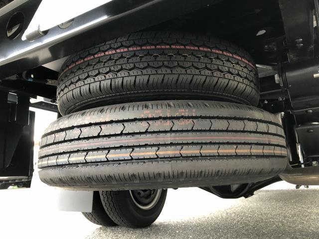 ダイナトラック 　平ボディ　１２５０ｋｇ積載　４ナンバー　ガソリン車　３．１ｍボディ　Ｗタイヤ　標準幅　１０尺　低床ジャストロー　木製あおり３方開（72枚目）