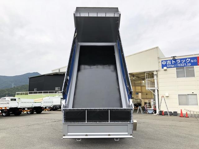 プロフィア 　土砂ダンプ　８．１トン積載　極東開発工業製　電動コボレーン付　３軸２デフ　ベッド付　５．１ｍボディ　角底一方開　７速ＭＴ　４１０馬力（8枚目）