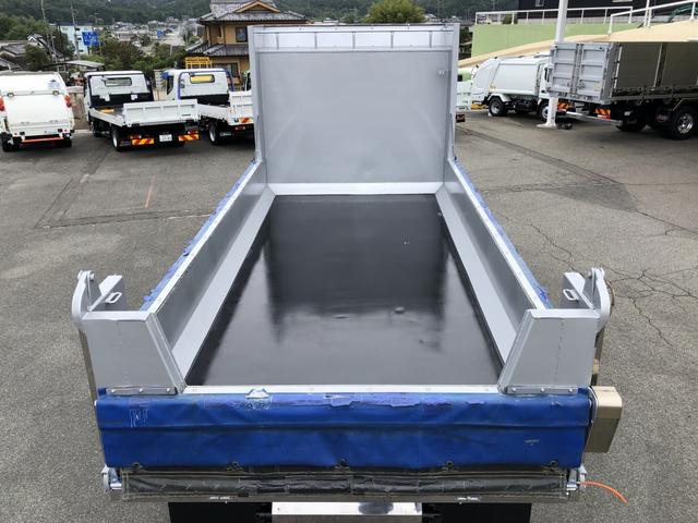 プロフィア 　土砂ダンプ　８．１トン積載　極東開発工業製　電動コボレーン付　３軸２デフ　ベッド付　５．１ｍボディ　角底一方開　７速ＭＴ　４１０馬力（23枚目）
