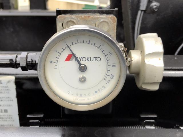 プロフィア 　土砂ダンプ　８．１トン積載　極東開発工業製　電動コボレーン付　３軸２デフ　ベッド付　５．１ｍボディ　角底一方開　７速ＭＴ　４１０馬力（33枚目）