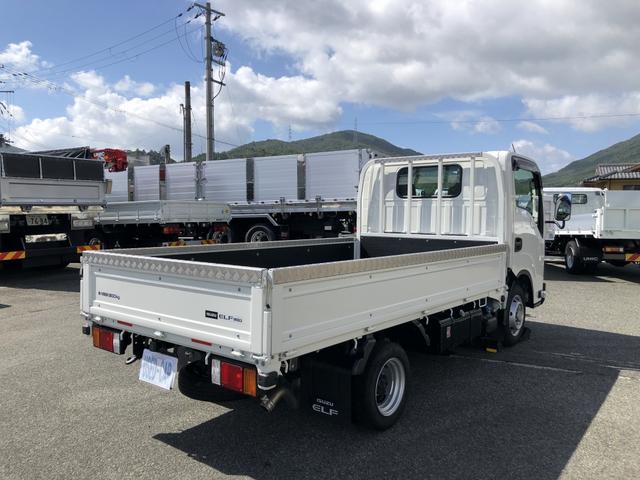 エルフトラック  エルフミオ 平ボディ 移動販売車ベース 1.3トン積載 3.1mボディ AT車 4ナンバー 標準幅 10尺 低床 木製あおり3方開 120馬力(4枚目)