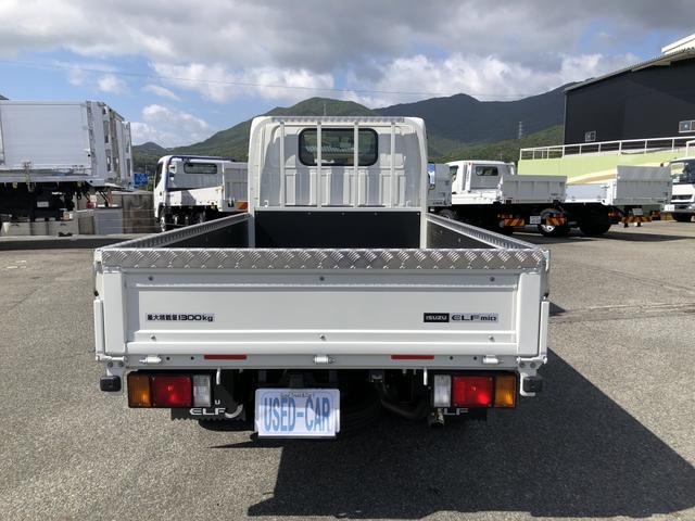 エルフトラック  エルフミオ 平ボディ 移動販売車ベース 1.3トン積載 3.1mボディ AT車 4ナンバー 標準幅 10尺 低床 木製あおり3方開 120馬力(6枚目)