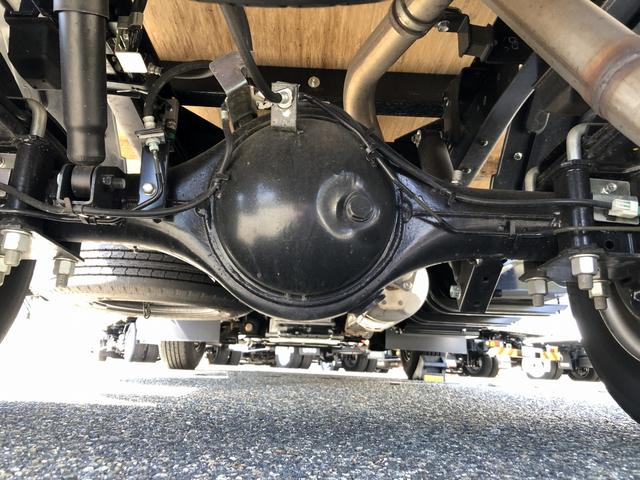 エルフトラック  エルフミオ 平ボディ 移動販売車ベース 1.3トン積載 3.1mボディ AT車 4ナンバー 標準幅 10尺 低床 木製あおり3方開 120馬力(10枚目)