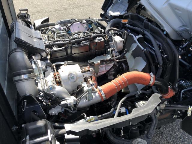 エルフトラック  エルフミオ 平ボディ 移動販売車ベース 1.3トン積載 3.1mボディ AT車 4ナンバー 標準幅 10尺 低床 木製あおり3方開 120馬力(11枚目)