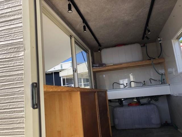 エルフトラック  エルフミオ 平ボディ 移動販売車ベース 1.3トン積載 3.1mボディ AT車 4ナンバー 標準幅 10尺 低床 木製あおり3方開 120馬力(20枚目)